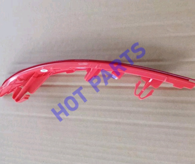 СВЕТООТРАЖАТЕЛЬ ЗАДНЕГО БАМПЕРА ПРАВЫЙ SS11